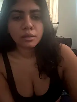 Snapshot of TiaBella_ chatting on 19, 12, 2025 TiaBella online show from 19, 12, 2025