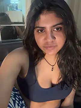 Snapshot of TiaBella_ chatting on 13, 4, 2026 TiaBella online show from 13, 4, 2026