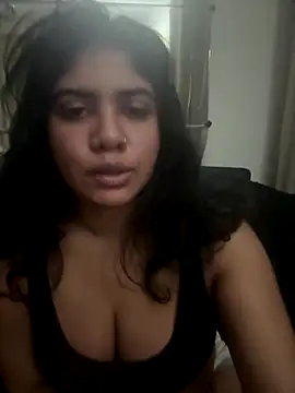 Snapshot of TiaBella_ chatting on 22, 12, 2025 TiaBella online show from 22, 12, 2025