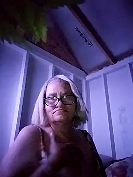 Snapshot of bella5757 chatting on 16, 2, 2026 bella5757 online show from 16, 2, 2026