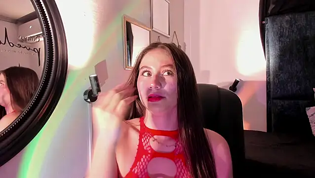 MiaWhiteBunny online show from 15, 7, 2026