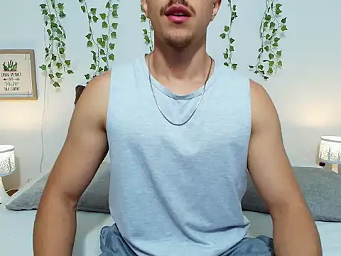 Snapshot of ray_Weeed chatting on 28, 11, 2025 ray Weeed online show from 28, 11, 2025