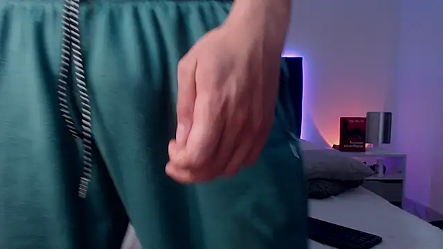 Snapshot of ray_Weeed chatting on 29, 11, 2025 ray Weeed online show from 29, 11, 2025