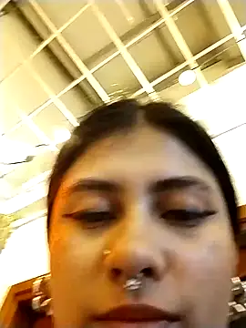 Snapshot of Emmyxxx chatting on 27, 2, 2026 Emmyxxx online show from 27, 2, 2026