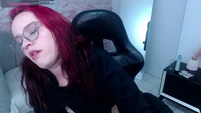 holly t  online show from 22, 11, 2025