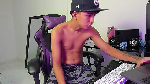 alluringangelo online show from 24, 11, 2025