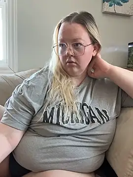 Snapshot of Kennaknox chatting on 8, 2, 2026 Kennaknox online show from 8, 2, 2026