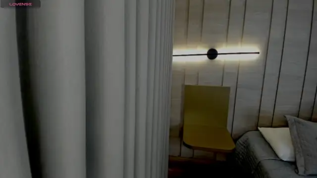 Zoe Mendez online show from 27, 11, 2025