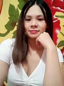 quynhquynh  online show from 16, 12, 2025