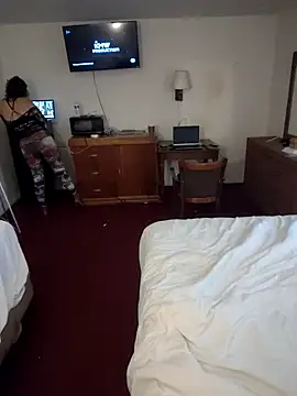 whitecream88 online show from 28, 11, 2025