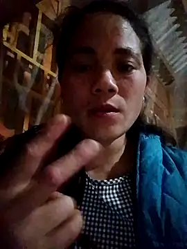 bela-hayes online show from 4, 12, 2025