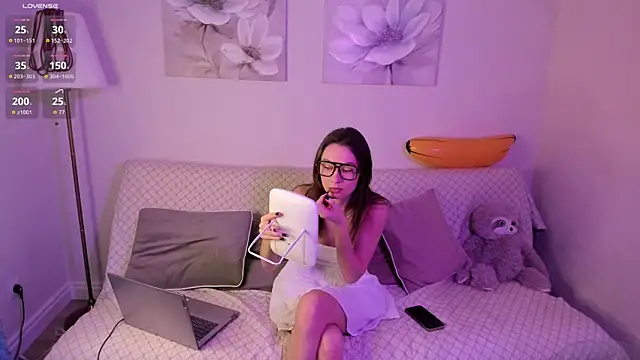 EmaSunshine online show from 10, 1, 2026