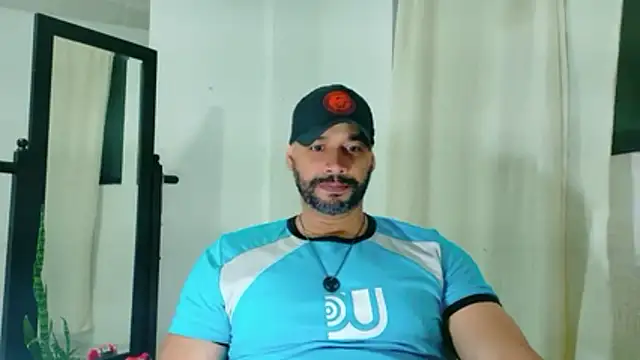 Snapshot of musclehetero chatting on 30, 6, 2026 musclehetero online show from 30, 6, 2026