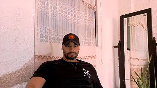 Snapshot of musclehetero chatting on 18, 7, 2026 musclehetero online show from 18, 7, 2026