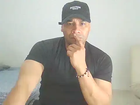 musclehetero online show from 1, 12, 2025