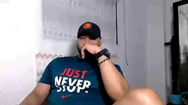 Snapshot of musclehetero chatting on 5, 7, 2026 musclehetero online show from 5, 7, 2026