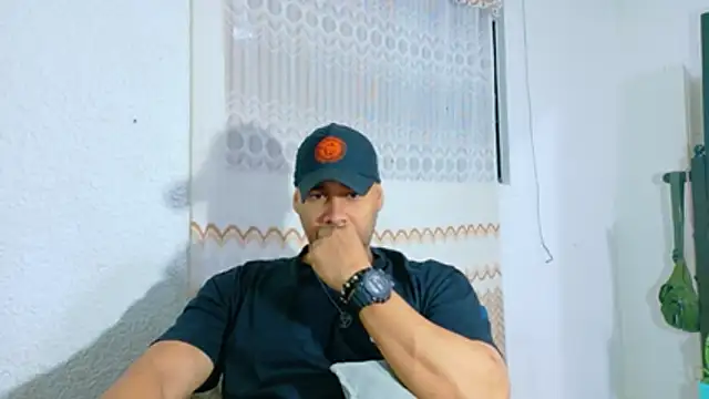 Snapshot of musclehetero chatting on 7, 7, 2026 musclehetero online show from 7, 7, 2026