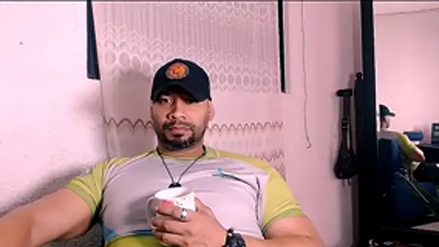 Snapshot of musclehetero chatting on 13, 7, 2026 musclehetero online show from 13, 7, 2026