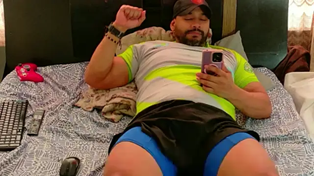 Snapshot of musclehetero chatting on 28, 6, 2026 musclehetero online show from 28, 6, 2026