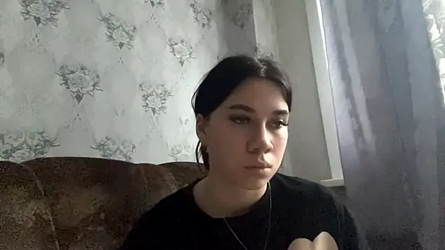 DebbiGoodknight online show from 4, 12, 2025