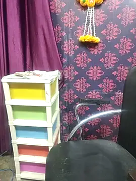 Cute Lucky online show from 3, 12, 2025