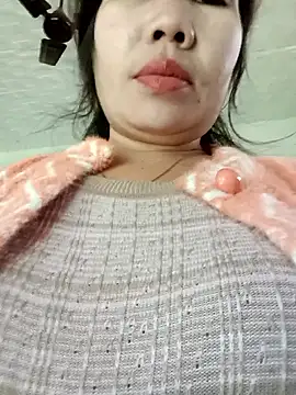 Snapshot of Reema_143 chatting on 9, 1, 2026 Reema 143 online show from 9, 1, 2026