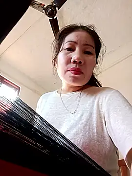 Snapshot of Reema_143 chatting on 12, 1, 2026 Reema 143 online show from 12, 1, 2026