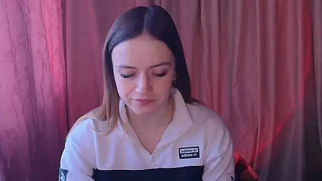 Illa May online show from 28, 2, 2026