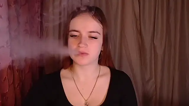 Illa May online show from 5, 12, 2025