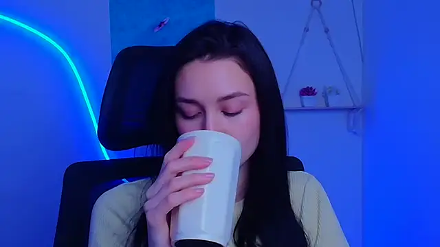 Stella XO online show from 15, 12, 2025