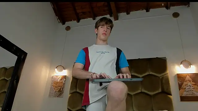 Snapshot of Ostin_Saints chatting on 27, 2, 2026 Ostin Saints online show from 27, 2, 2026