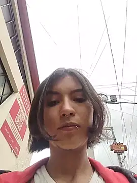 Zoe addiction online show from 4, 12, 2025