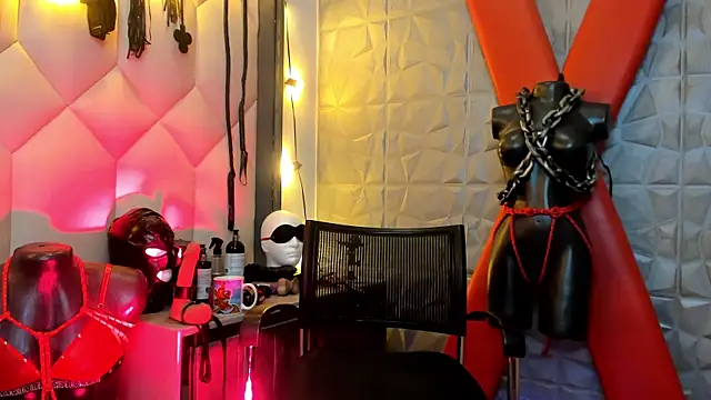 ArhyFoxx1 online show from 13, 7, 2026