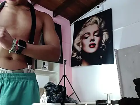 Snapshot of crissex3 chatting on 16, 2, 2026 crissex3 online show from 16, 2, 2026