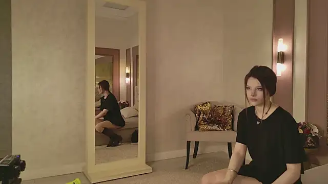 LilyLevine online show from 5, 12, 2025