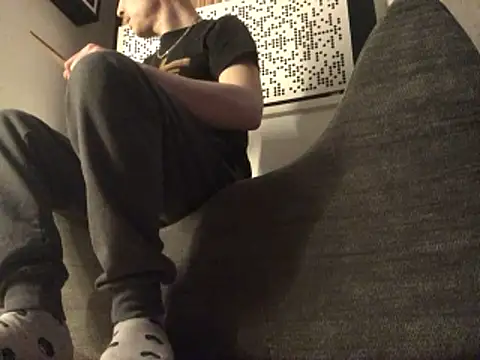 Spielzeugtwink online show from 16, 4, 2026