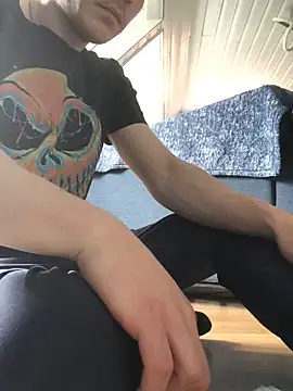 Spielzeugtwink online show from 21, 6, 2026