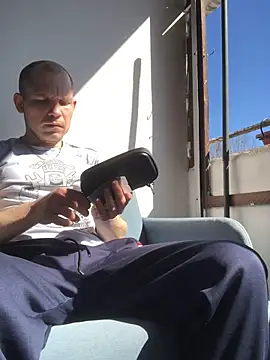 Spielzeugtwink online show from 8, 4, 2026