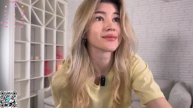 KissYourTessa online show from 4, 6, 2026