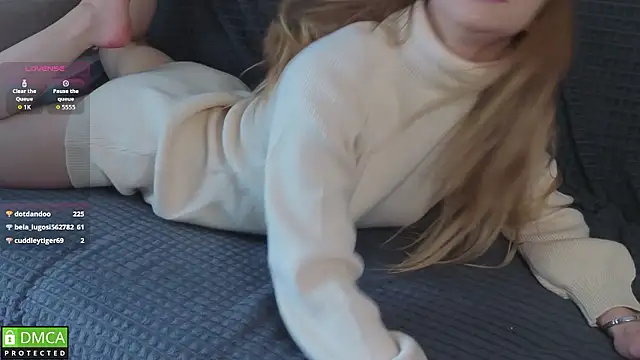 Snapshot of EmilieLong chatting on 27, 3, 2026 EmilieLong online show from 27, 3, 2026