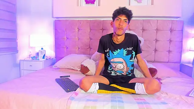 Snapshot of Katy_Gomez_ chatting on 2, 12, 2025 Katy Gomez online show from 2, 12, 2025