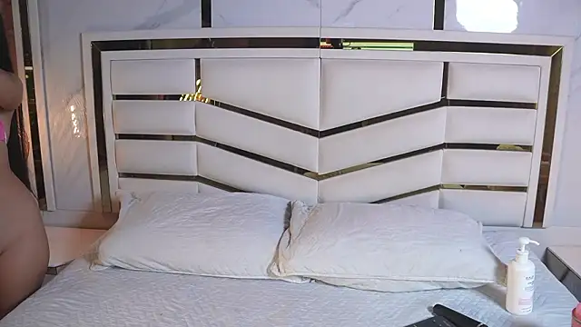 luciana agudelo online show from 15, 3, 2026