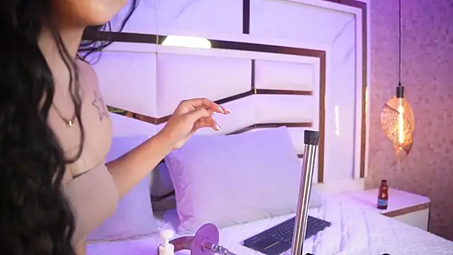 luciana agudelo online show from 14, 4, 2026