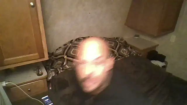 Snapshot of BigriskDaddy92 chatting on 25, 11, 2025 BigriskDaddy92 online show from 25, 11, 2025