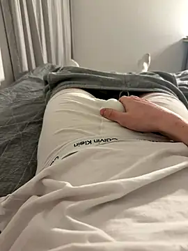 Snapshot of TwinkiStar05 chatting on 19, 11, 2025 TwinkiStar05 online show from 19, 11, 2025