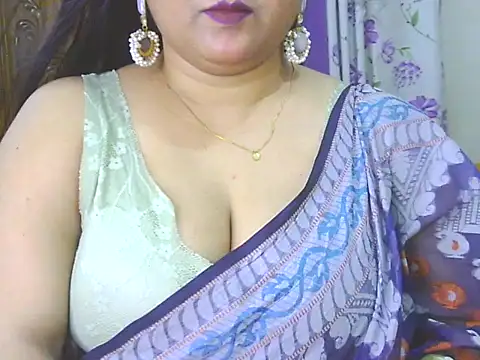 Natasha pihu online show from 4, 4, 2026