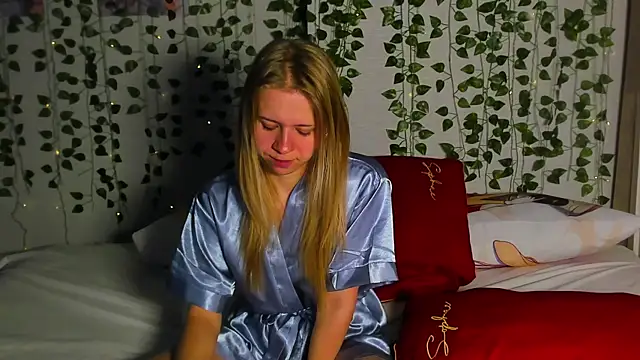 Cute Beautiful Princess online show from 30, 11, 2025