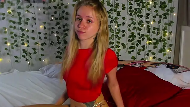 Cute Beautiful Princess online show from 28, 11, 2025