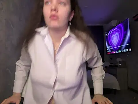 Teresa Yung online show from 23, 11, 2025