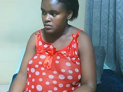 PregiiCaramellxx online show from 13, 1, 2026